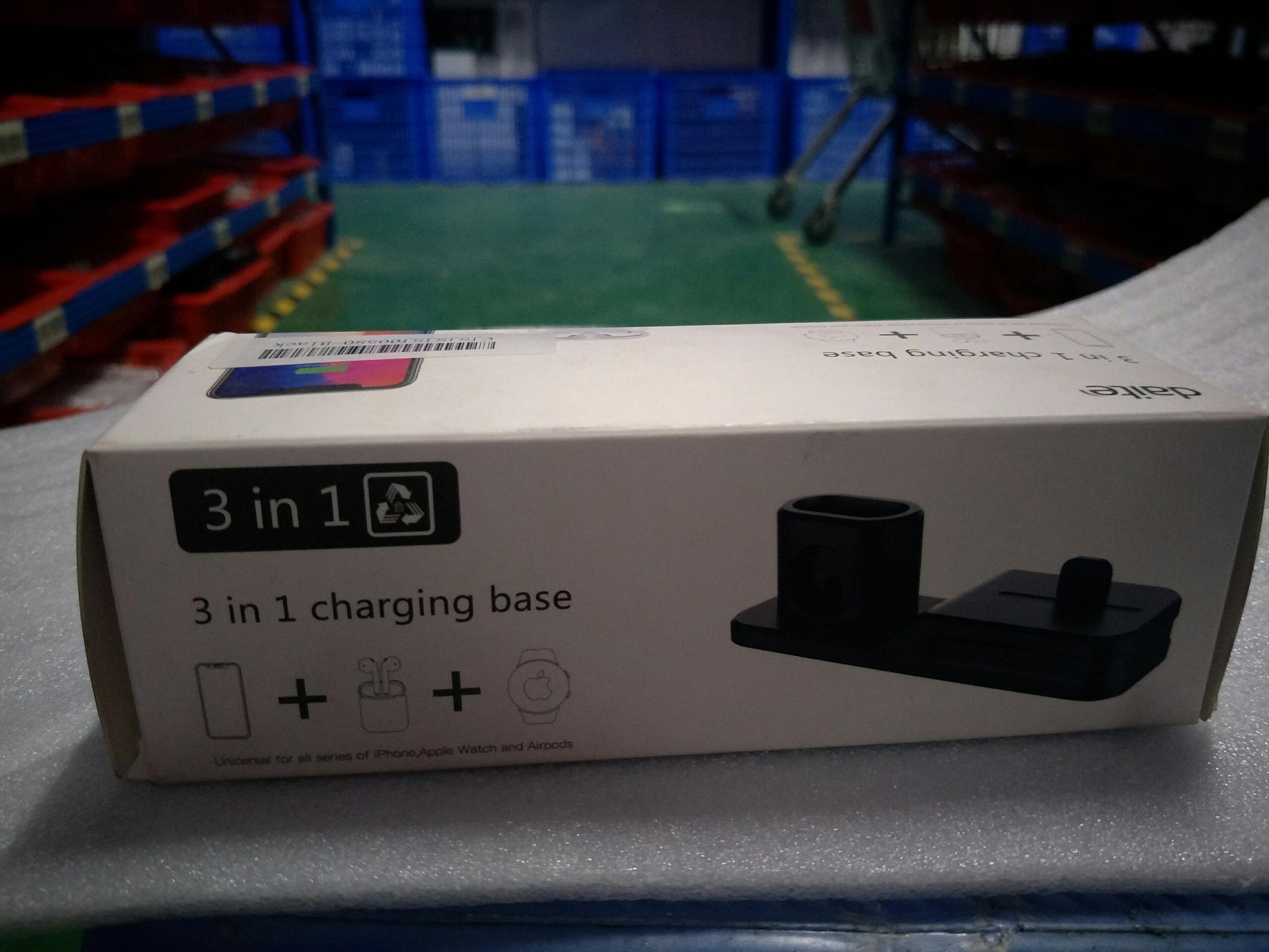 Compatible with Apple, 3-in-1 mobile phone charging base for  iwatch charging stand airpods charging stand - ALLURA MARKET LIMITED